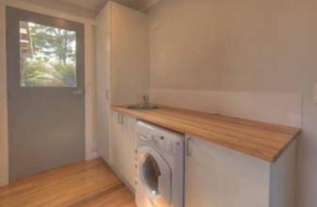 Castaway Cottage, idyllic beachside cottage