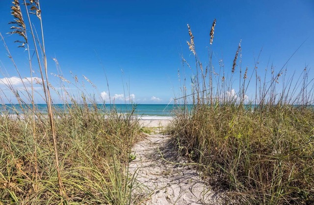 Castaway Cottage – paradise at the beach!