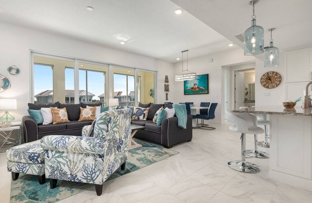 ⚓Castaway in Margaritaville! Modern, Beachy Condo overlooking pool!⚓