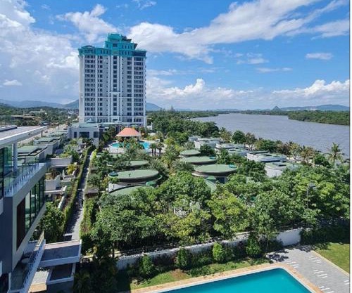 Castle Bayview Resort & Spa