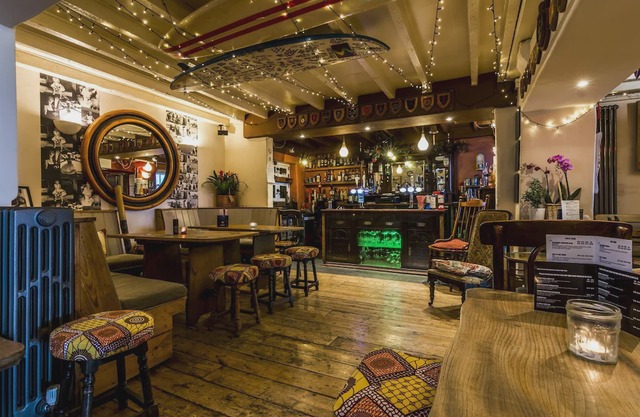 Castle Inn - 2 Bedrooms - Manorbier