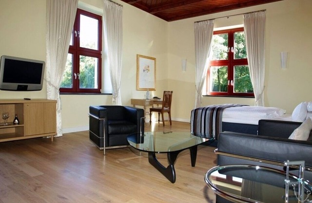 Castle | Large double room up to 2 persons| Stubnitz - Schloss Ranzow - Private Hotel,