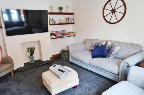 Castle Manor, 4 Bed Seaside Retreat