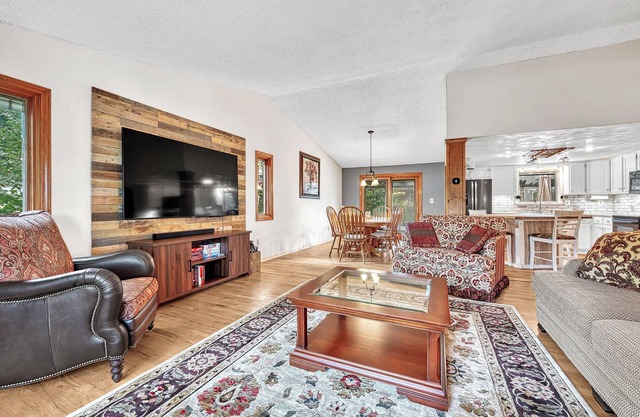 Castle Rock Retreat Family Getaway w/Game Room