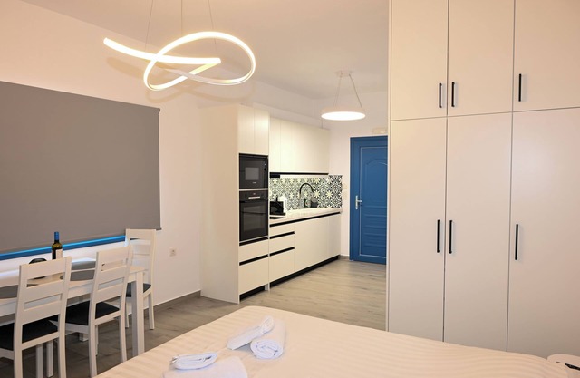 Castle&Sea Platanos Retreat