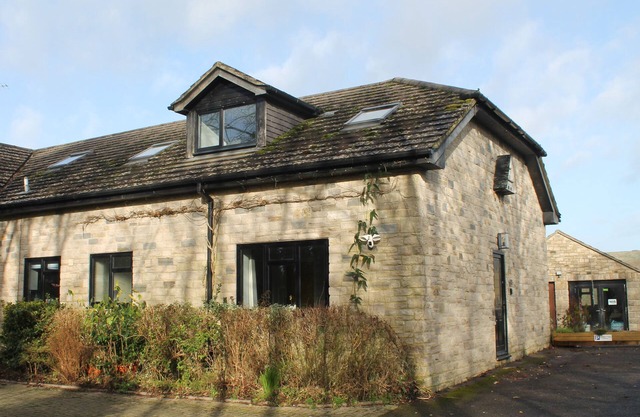 CASTLE VIEW ANNEX, pet friendly, with a garden in Corfe Castle