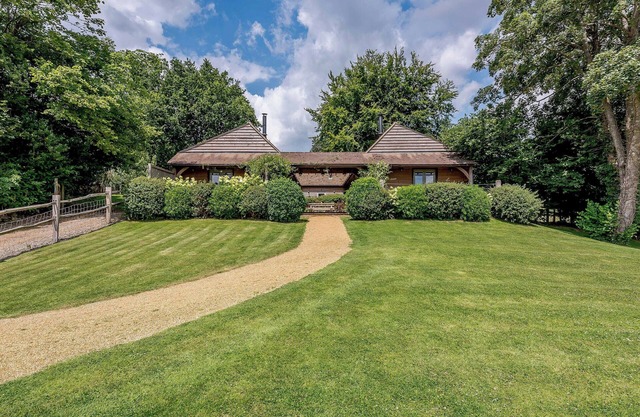 Castlemans Stables East