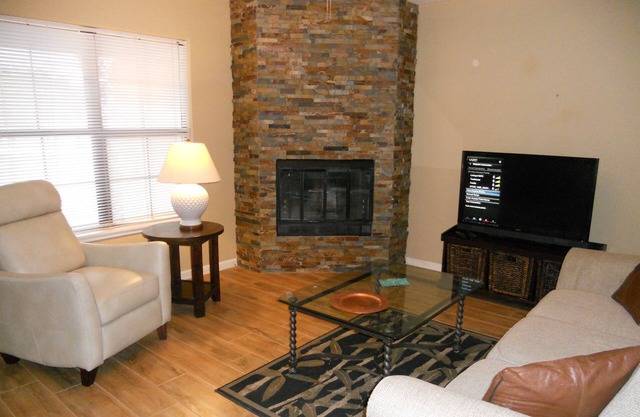 CATALINA FOOTHILLS proximity to Tucson's premier restaurants, shopping, and art.