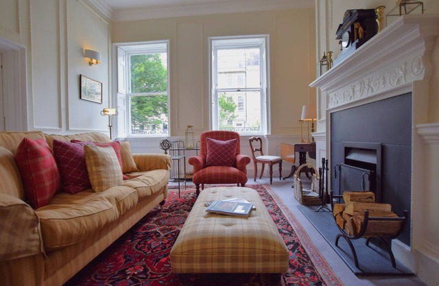 Catharine Place Garden - Striking Georgian apartment set on a handsome square in the city