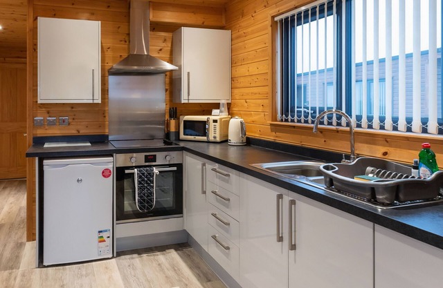 Cathedral View 4 - Luxury Lodge with Hot Tub