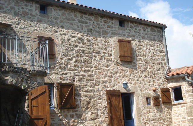 Caussenarde traditional house of 60 M2, with land of 800 M2.