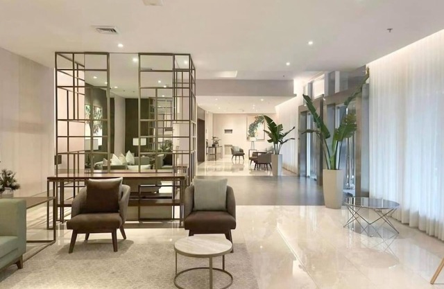 Cebu Spacious One Bedroom Luxury Apartment with Balcony & High-speed Internet