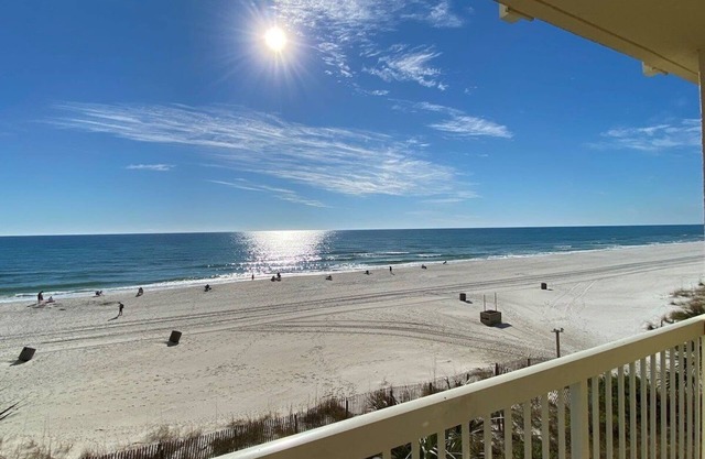 Celadon 207 - 1 BR 2 BA