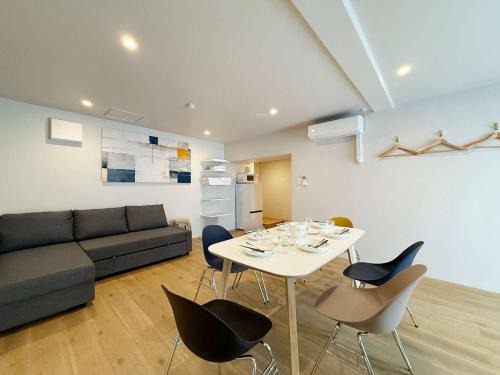 Celine Kanayama - Vibrant 1BR Downtown Shopping & Dining Nearby 11