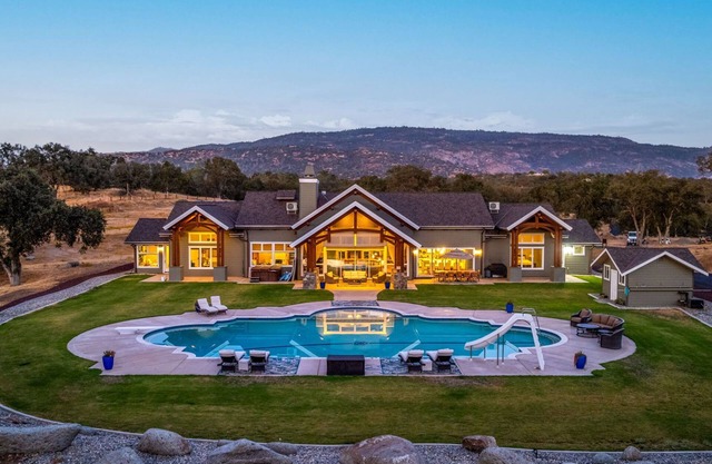 Celio Vista Ranch is a spectacular gated 125 acre Country Estate.