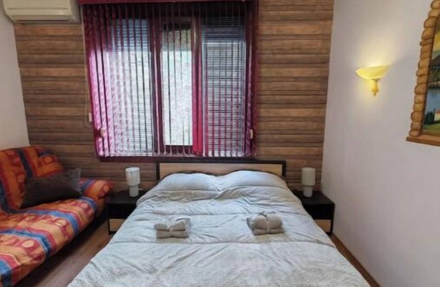 Central 1-BR Apartmentnn
