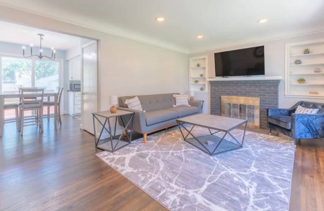 Central 2BR House 5 min from MSP & Mall of America