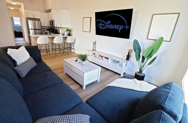Central 5 Bedroom |A/C|Rogers|Commonwealth|EXPO