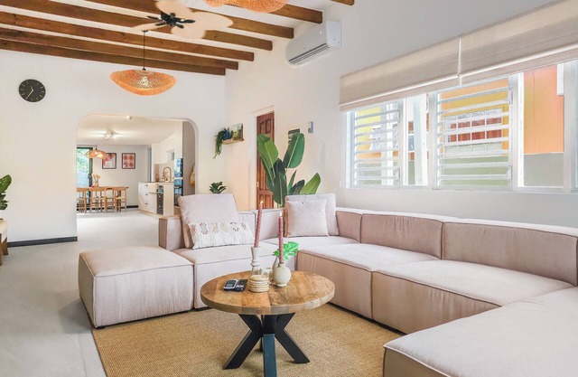 Central | 8 pers | 5 min Beach | A/C | Green Egg BBQ