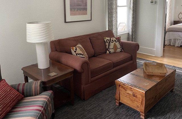 Central Austin Bungalow! Close to Everything!