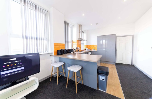 Central Blackburn Contemporary 1 Bedroom Apartment