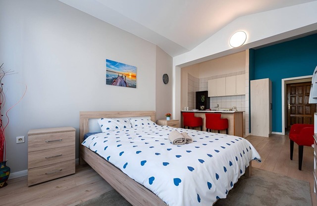 Central City Apartments – Walk to Everything!