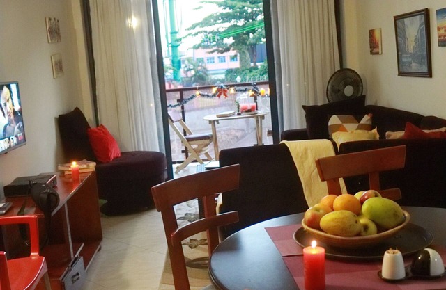 Central City Oasis- 2BDRM APT, 10 mins walk to Downtown KLA- Wifi/Netflix
