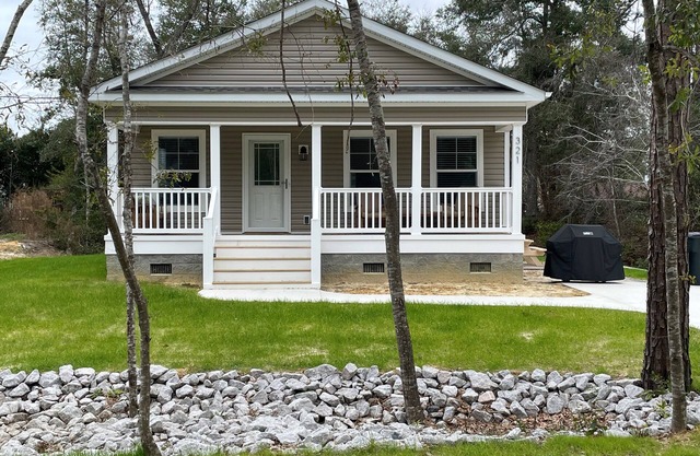 Central Emerald Isle, Private Beach Parking