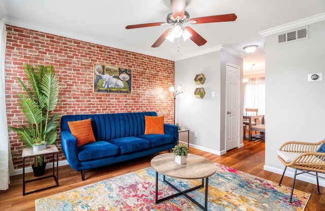 Central Frisco Townhouse | Walk to Cafes & Bars