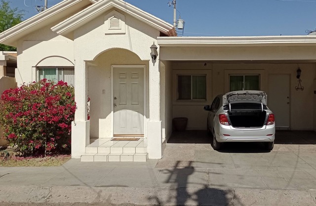 Central house 4 bedrooms 3 bathrooms 10 beds