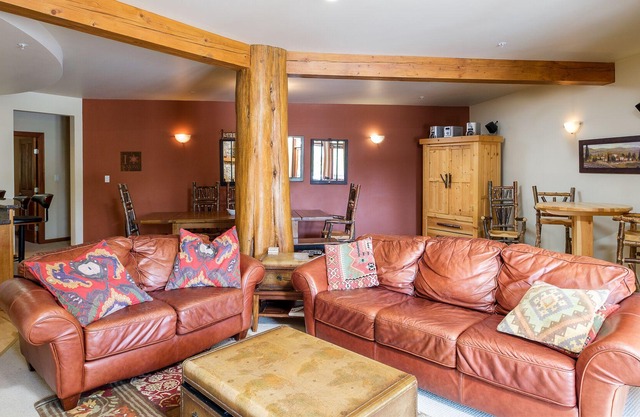 Central location, Lots of Space, Hot Tub