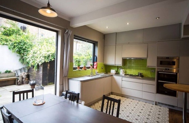 Central London Area - Camberwell -Zone 2