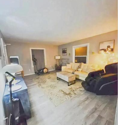 Central Louisville Gem King Size Bed