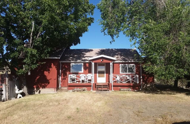 Central Oregon Ranch Getaway on 430 acres