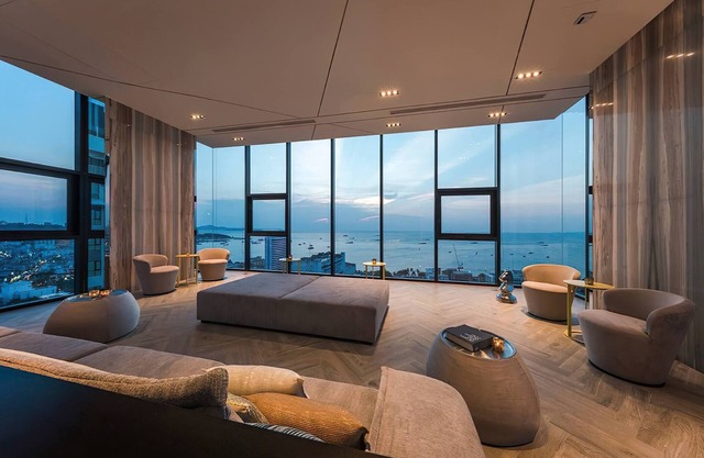 Central Pattaya Fully Equipped Condo Next to Beach