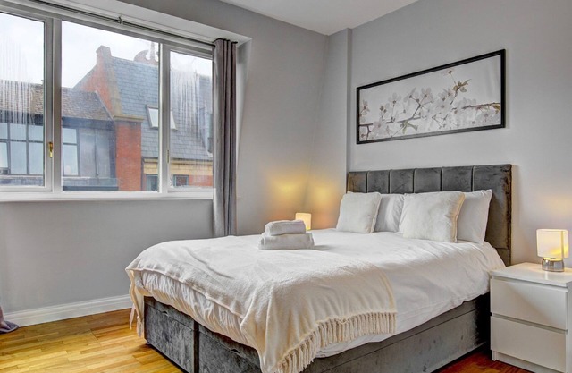 Central Spacious Penthouse Apartment | Pass the Keys