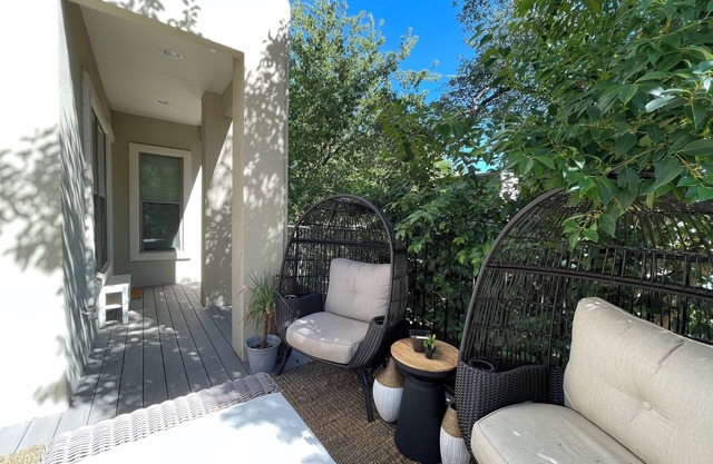 Central Stay for Everything in Austin, Texas. Modern Comfort Meets Local Charm.