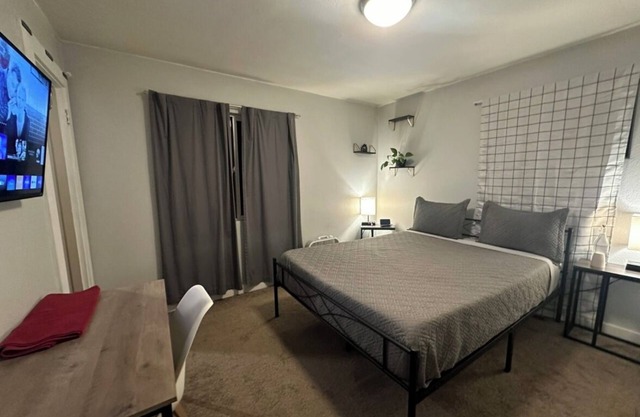 Central Tacoma Getaway