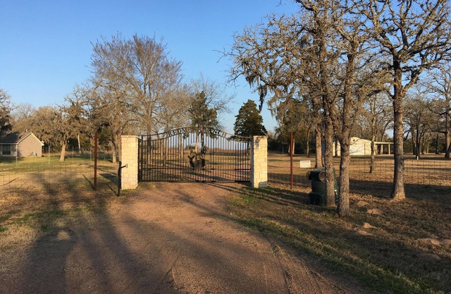 Central Tx House and/or Cabin on 3 acres w/potential access to 800 acre ranch
