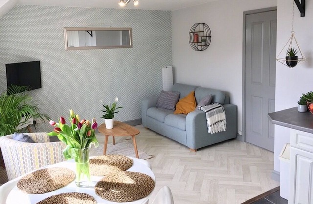 Central Woolacombe Apartment with stylish decor and private parking
