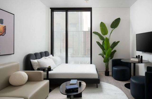 Central Ybor Studio Vibe | Free Parking | Near DT!