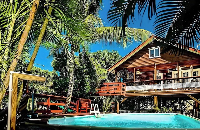 CentralCity™ “Paradise” Private Mini Resort & Pool