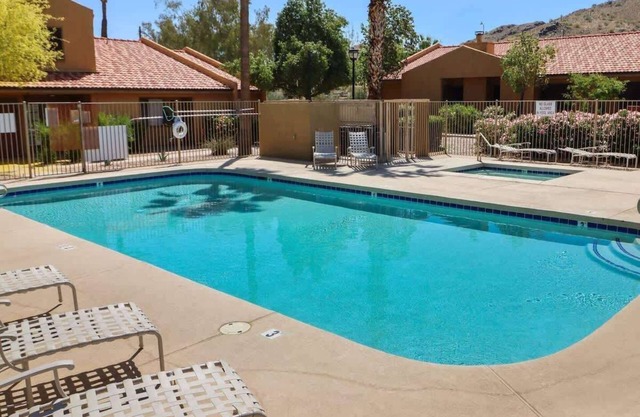Centrally Located Condo w/Heated Pool | Spa| Gym