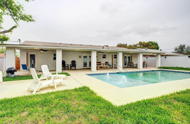 Centrally Located Eagle Pass Home w/Pool!