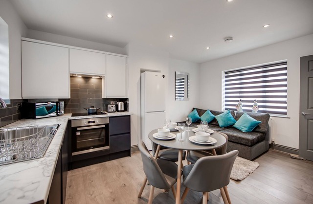Centrally located modern house near Ashford town