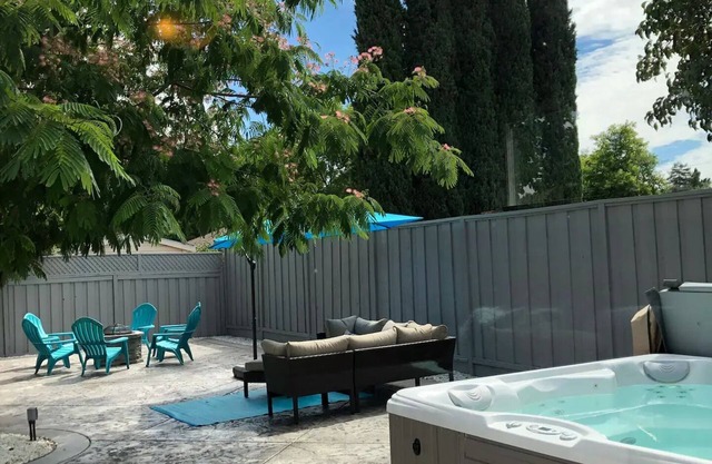 Centrally located, Pool,Hot tub Families SFO-BART