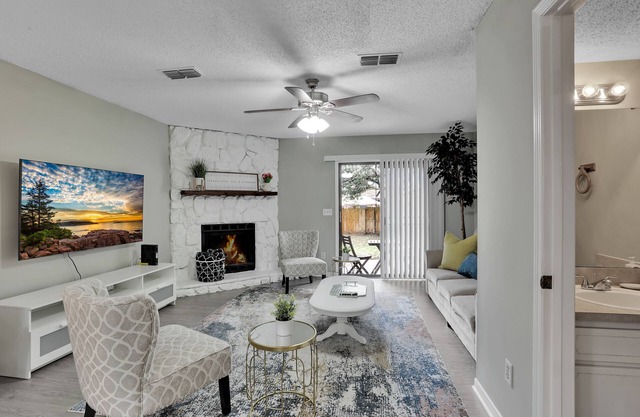 Centrally located, Cozy Family Friendly Home.