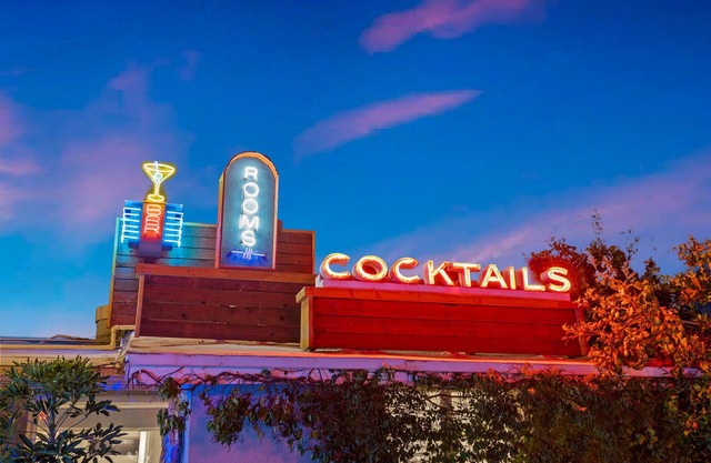 Centrally Located - Desert Zen Unit D