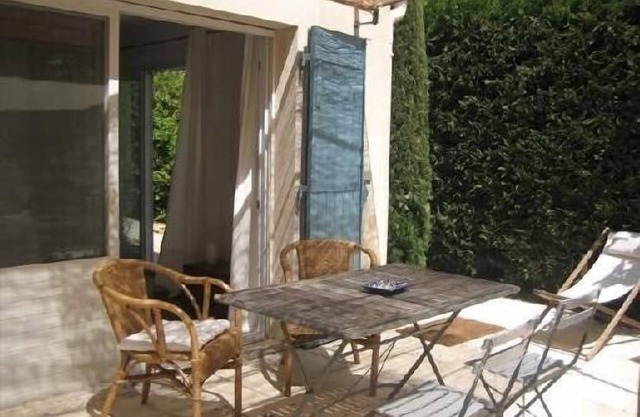 CENTRE HISTORIQUE MAUSSANE, house 72 m2 with fenced garden,