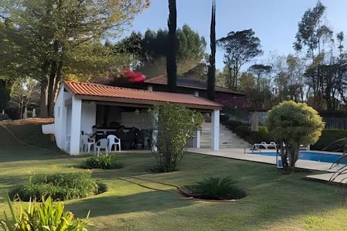 Chácara de Luxo perto do Outlet Catarina
